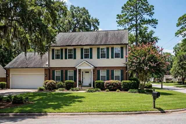 2000s-era subdivision home in Pelham, Alabama